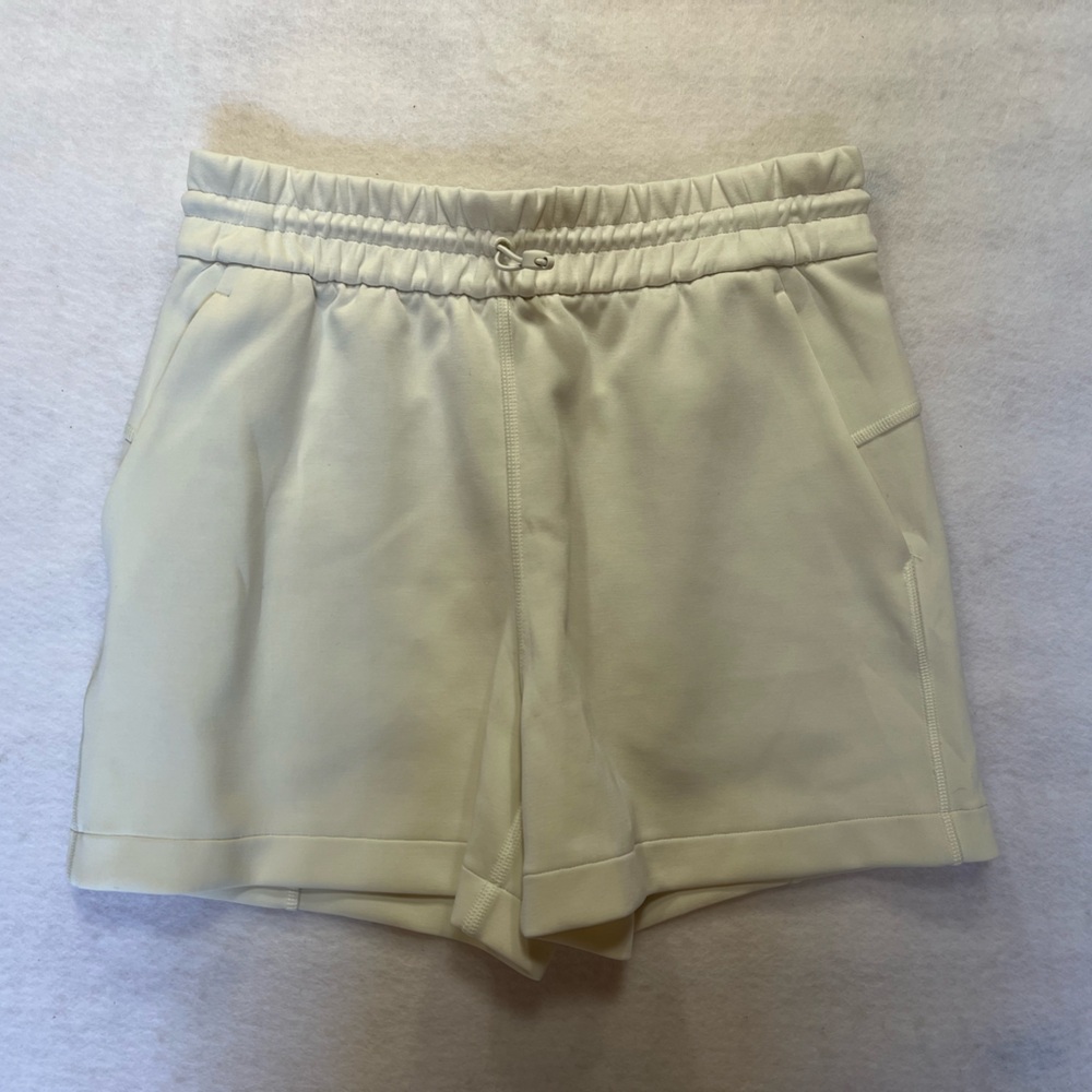 Women’s Lululemon Lounge Shorts